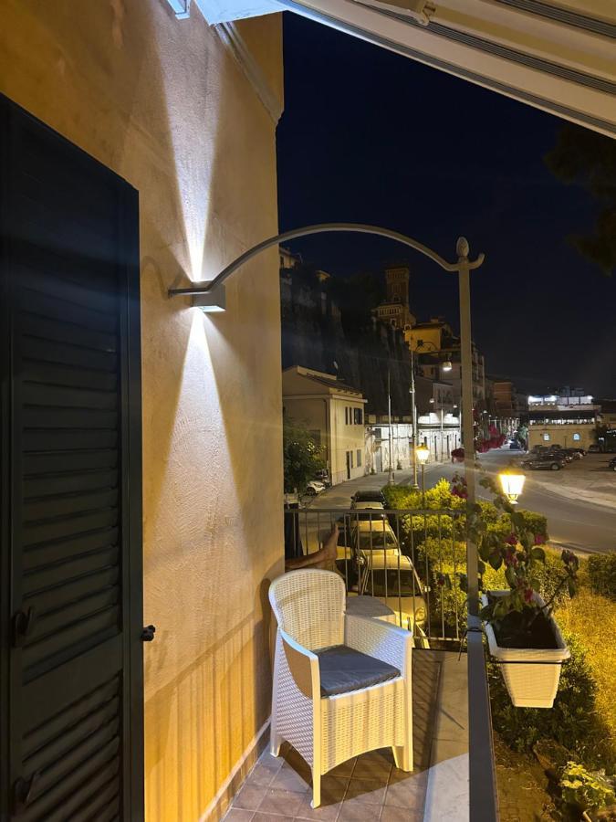 Apartament Sissi House Salerno Zewnętrze zdjęcie